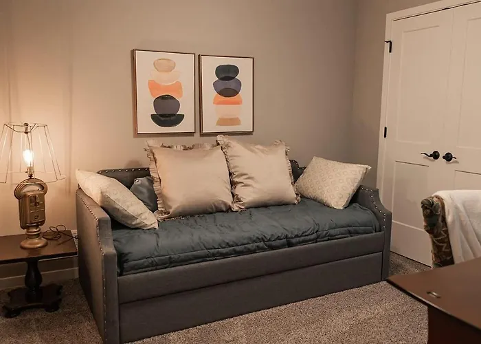 New 2 Bed With Office In *